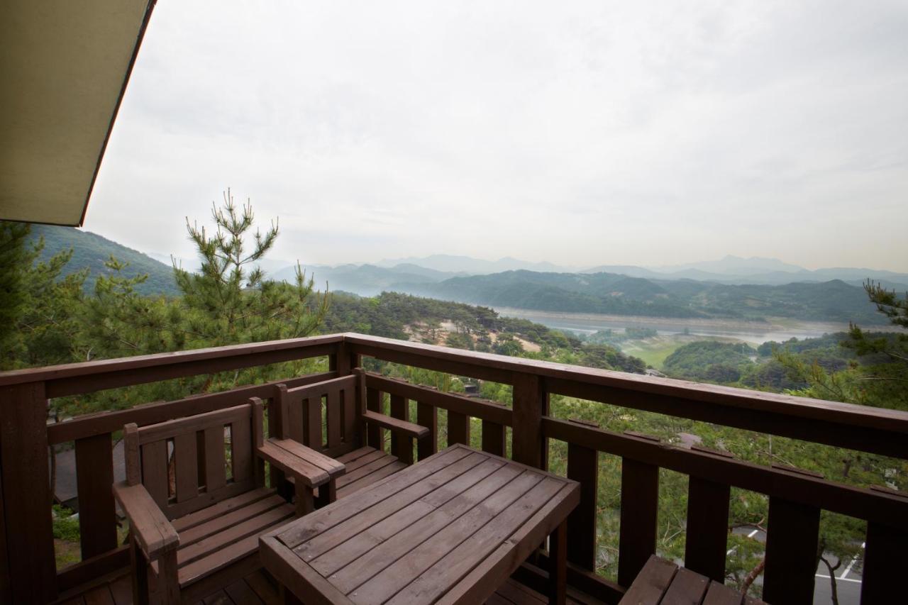 Club Es Jecheon Resort Chechon Exterior photo